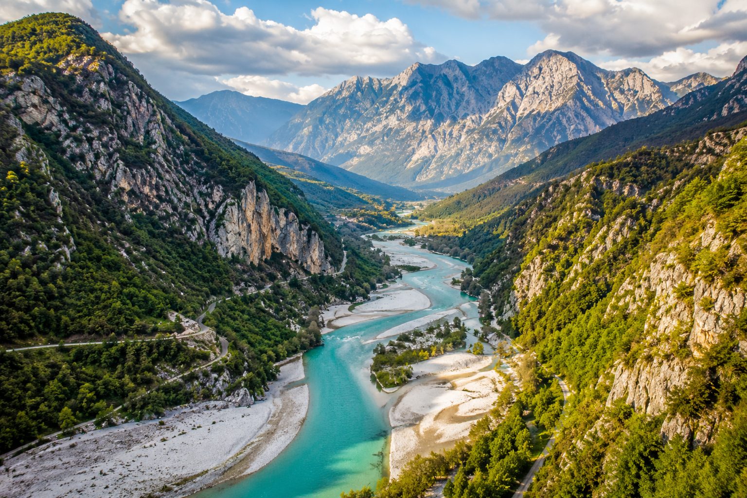 River Valley, Albania